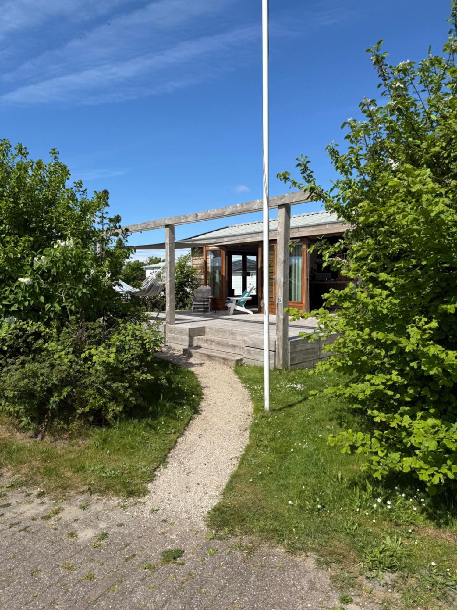 Strandvakantiehuisje! Воркум Екстериор снимка